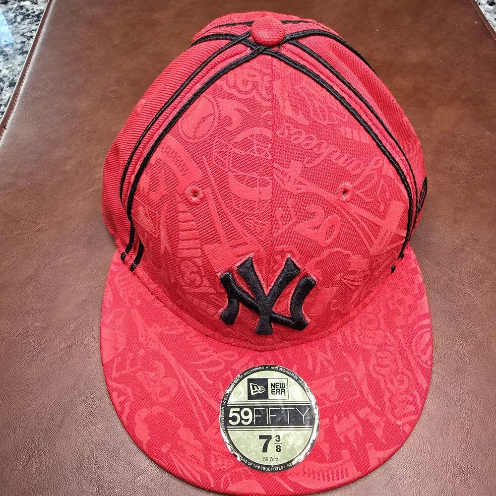 New Era New York Yankees 59FIFTY Fitted Hat Cap Red Size 7 3/8 MLB Genuine Merch
